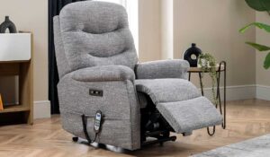 Evesham Riser Recliner Chair